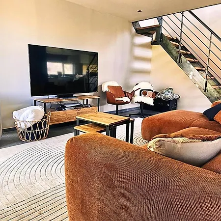Villa Modern Spacious Forest
